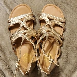 2 pair of girl's sandals